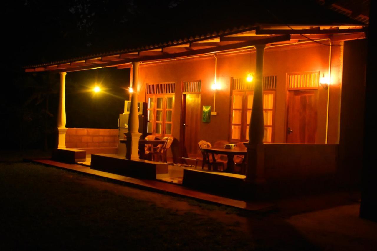 Leesa Villa Safari Resort Udawalawe Esterno foto